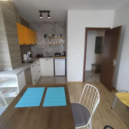 Апартамент Homes Z&z *